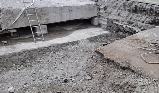 Bridge refurbishment on motorway