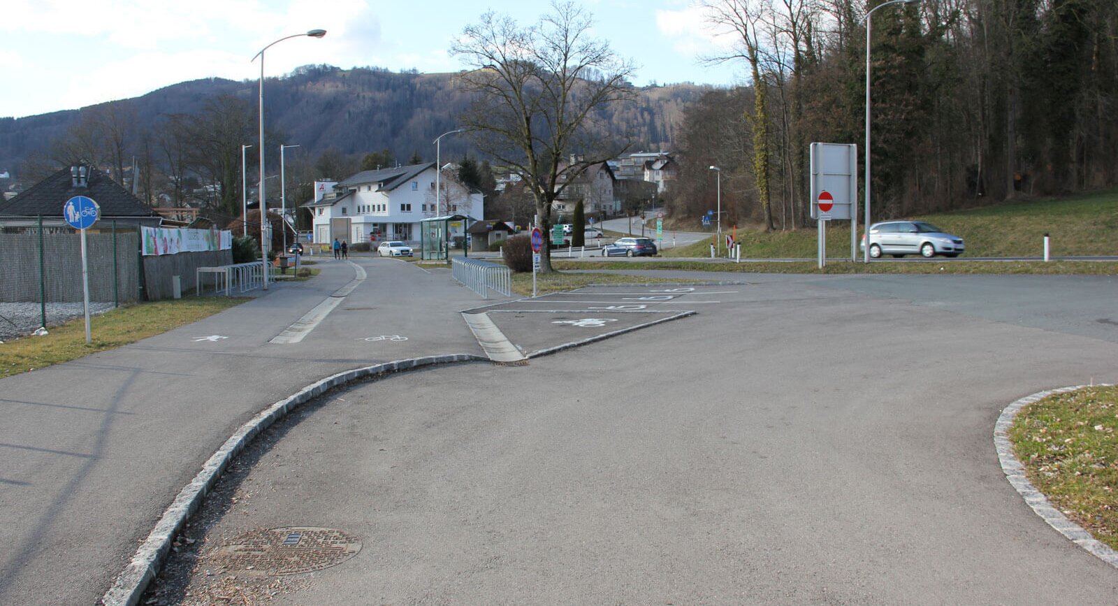 Footway and cycling path Altmuenster (A)