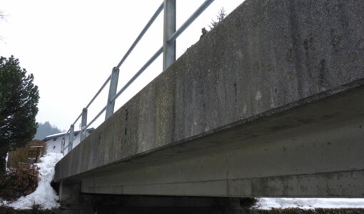 Brücke über Dambach, Reindlmühl, Zustandsprüfung vor Ort