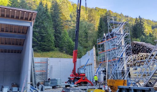 Örtliche Bauaufsicht amiko bau consult für Erweiterung Lagerhallen Erhart Holz
