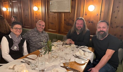Boss Sascha treats his crew to a Christmas dinner