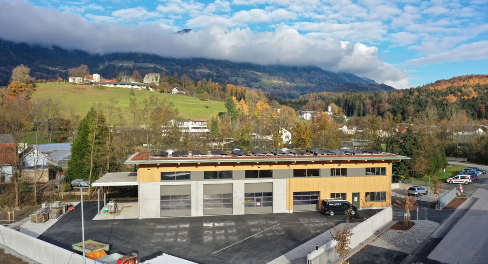 New municipal building yard Schlins (A)