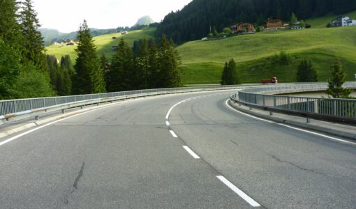 Erarbeitung Verkehrsführung durch amiko bau während Sanierung Brücke Krumbach