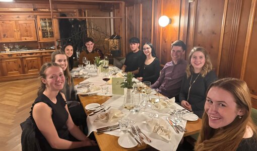 Christmas do 2025 of amiko bau consult