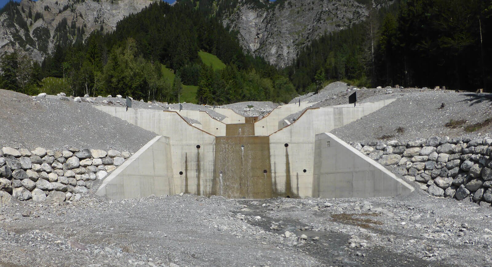 Consolidation check dam Glongtobel
