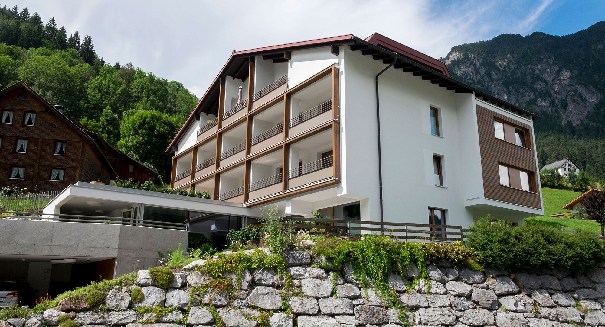 Annexe and alterations at apartment House Valschena, Brand (A)