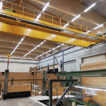 Erhart Ltd Timber Production, new roofing of sawmill hall with indoor crane